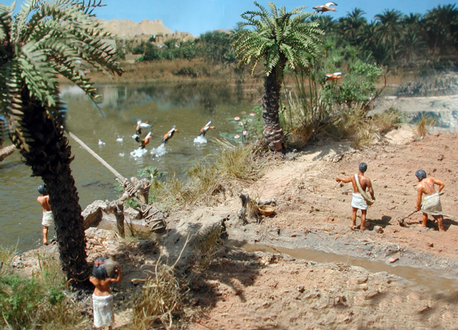 Life in ancient Egypt at the river Nile Small 8