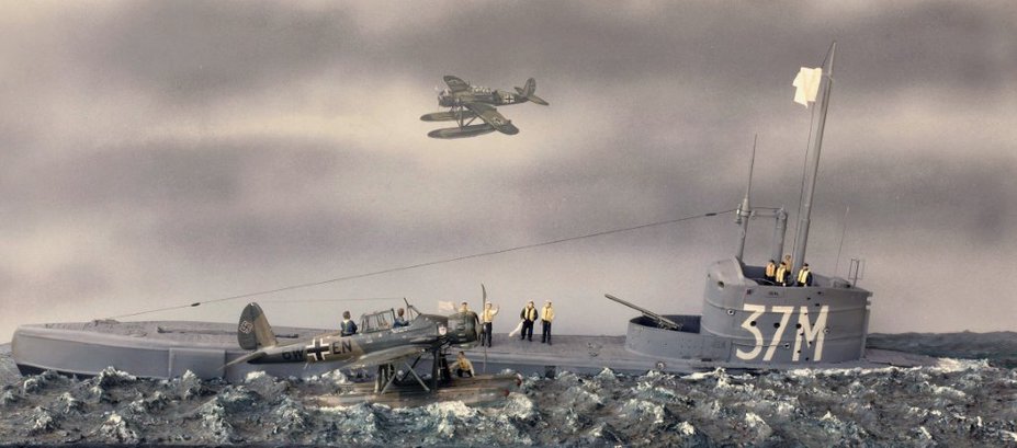 HMS SEAL surrender to two German Ar196 planes in May 1940 Small 6