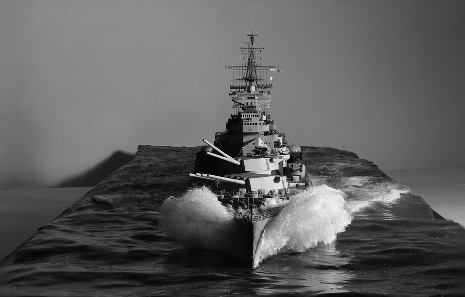 1/350 HMS Howe Small 10