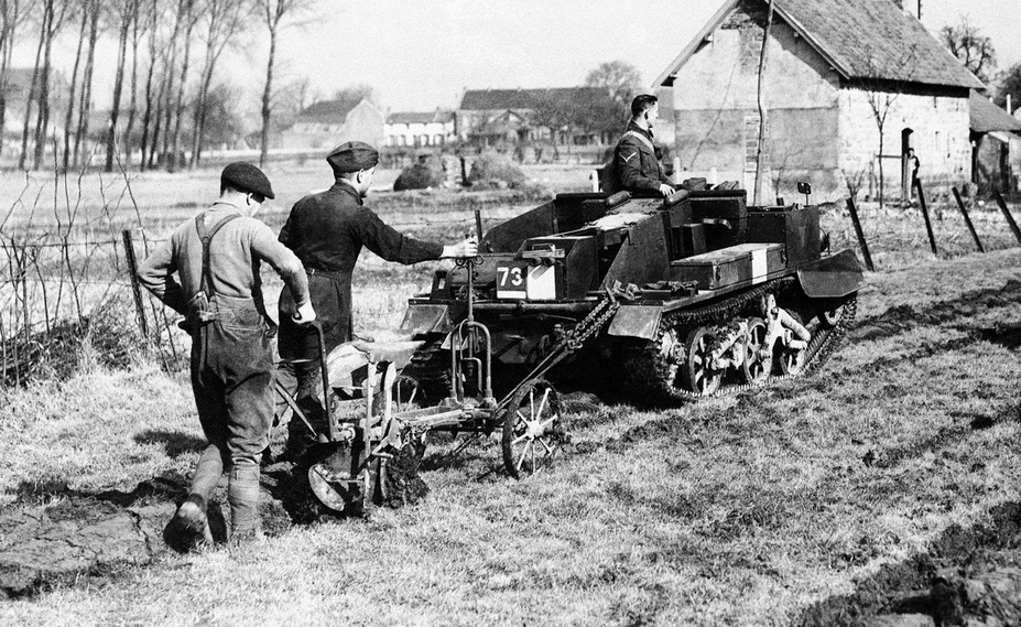73rd Royal Irish Fusiliers' Bren Carrier in France 1940 Small 19