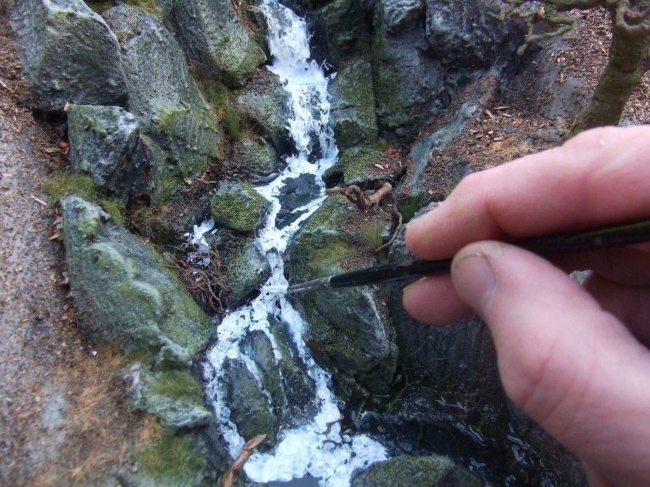 1:76 WATERFALL (APPROXIMATELY) Small 16