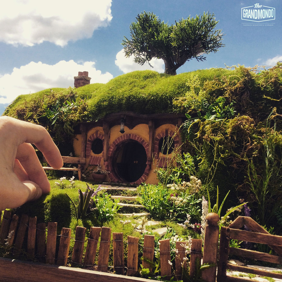 The Hobbit - Bilbo's Home Small 14