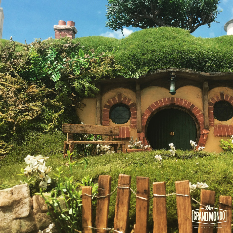 The Hobbit - Bilbo's Home Small 16