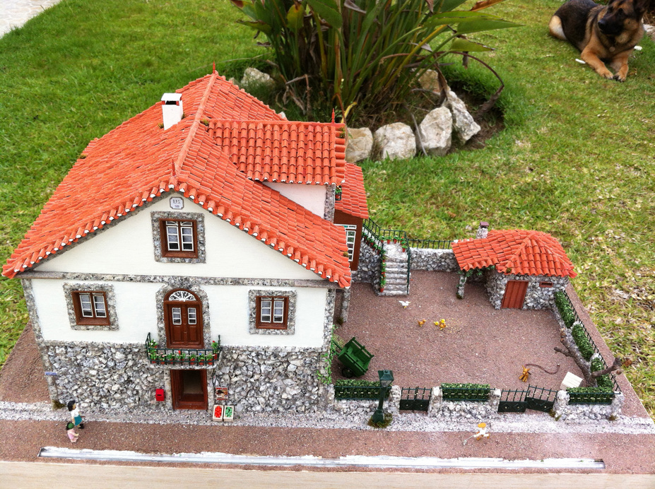 Granite Dollhouse Small 4